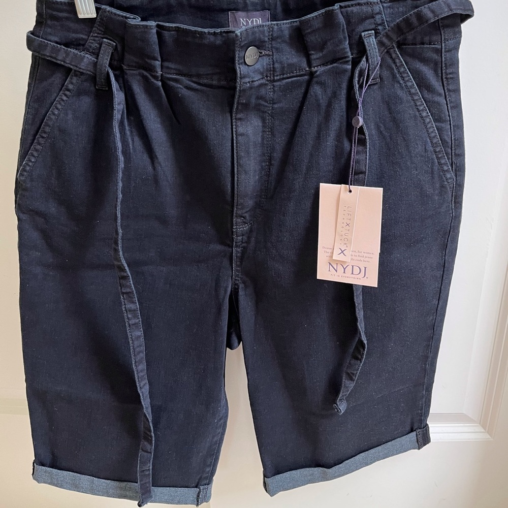 NWT NYDJ Paperbag waist Bermuda short